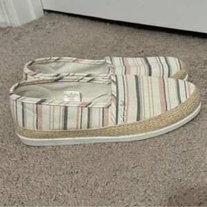 Cure Kinetic Energy size 8 cream gray pink stripe canvas slip on shoes new